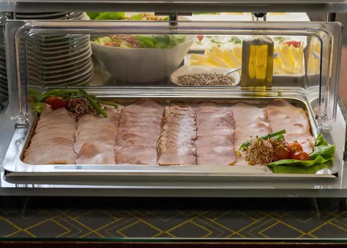 Couette-café Angela 3*